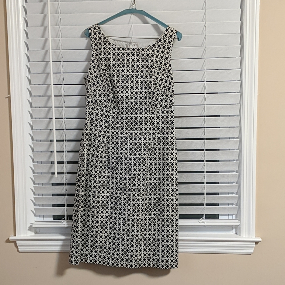 Suiting dress